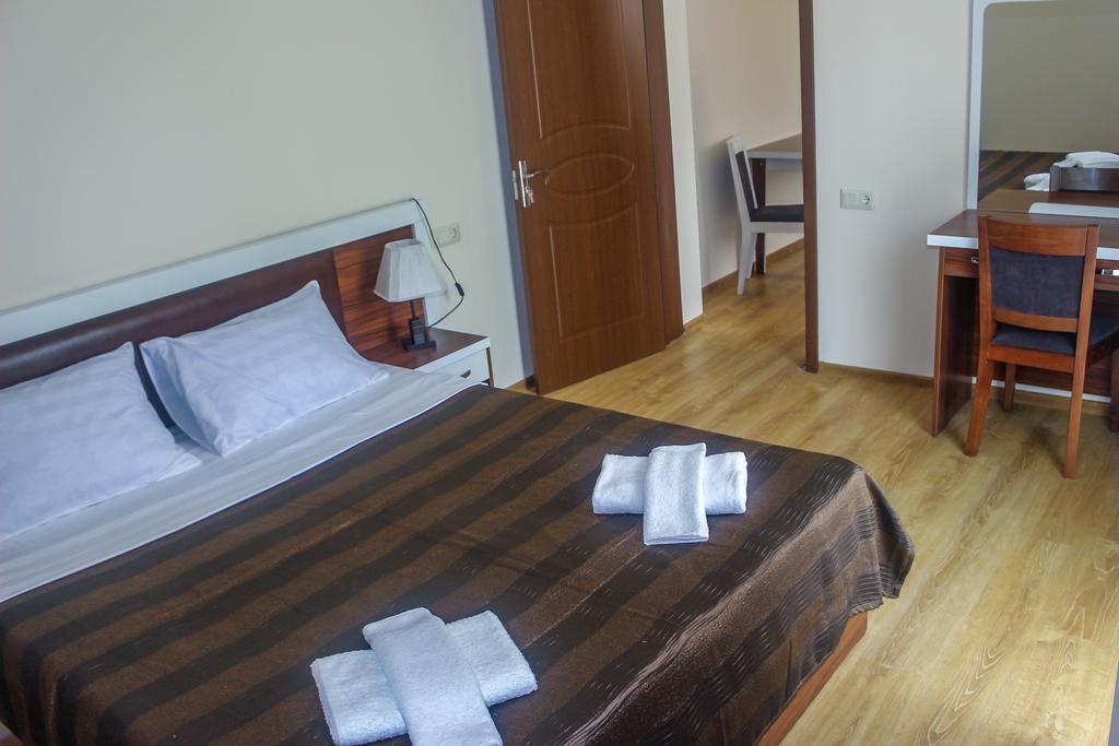Golden Fleece Hotel Ureki Dış mekan fotoğraf